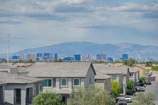 Building Photo - 706 Eros Ct