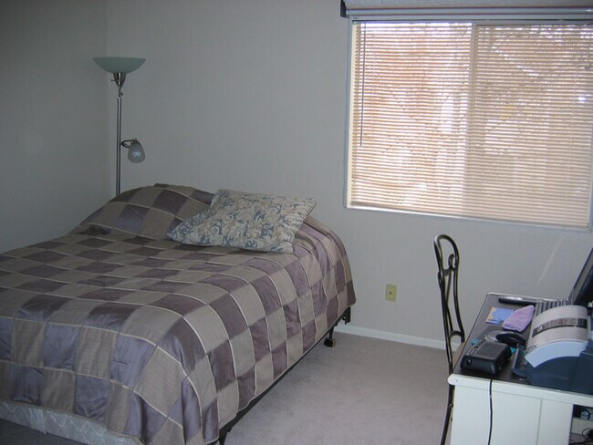 D203 Bedroom - 8555 Fairmount Dr