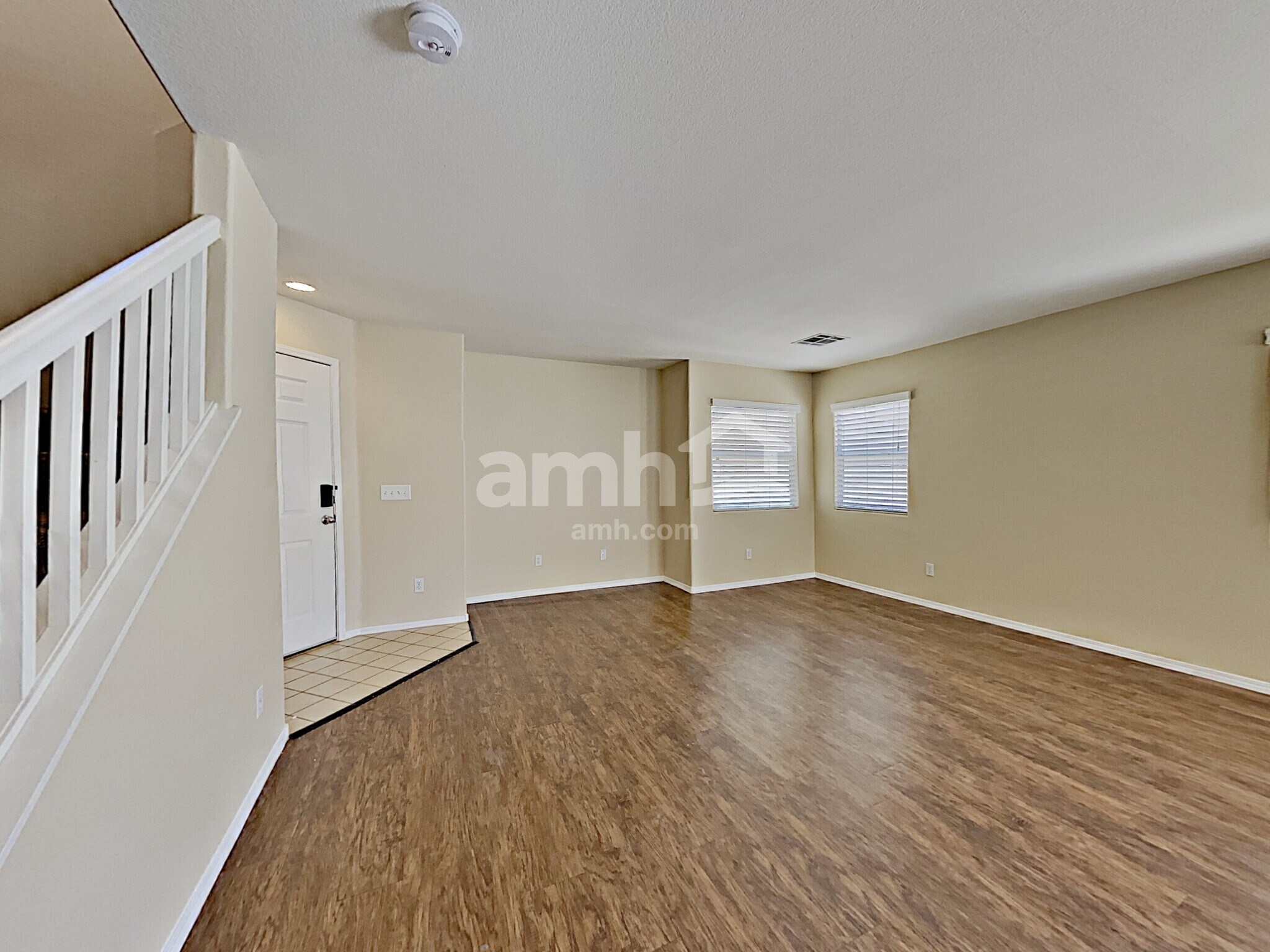 Building Photo - 986 Cantabria Heights Ave