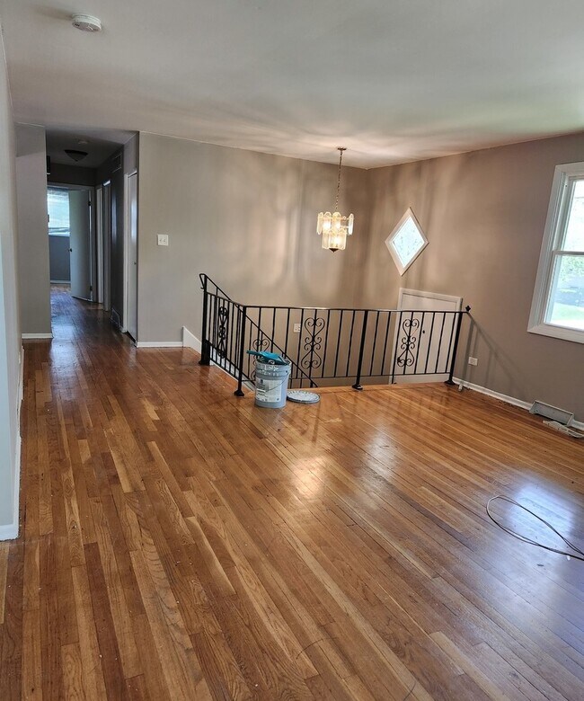 Building Photo - 3406 Birchwood Dr
