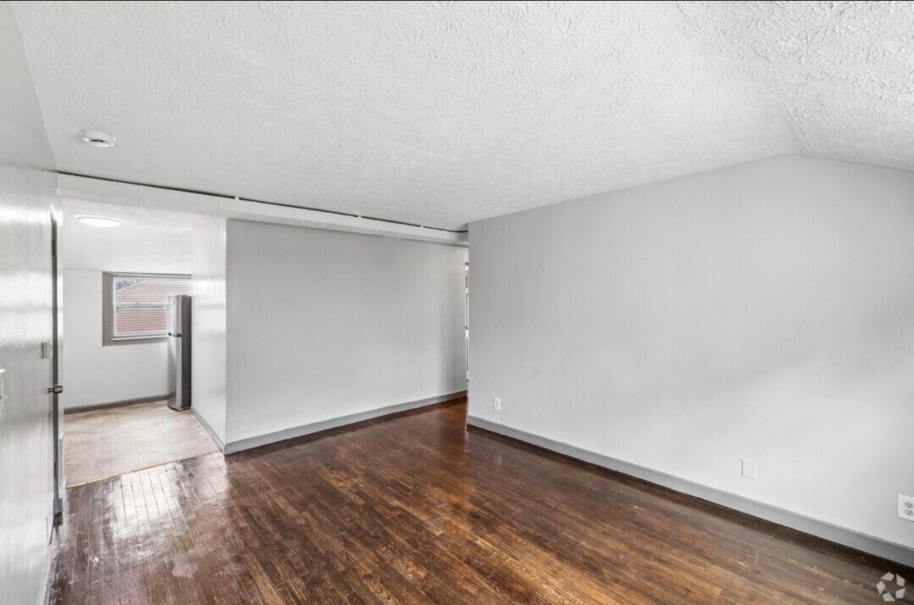 Building Photo - 105 Ledgecrest Ave