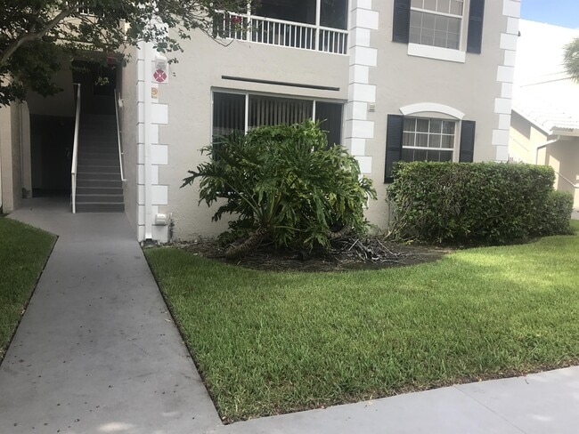 Building Photo - 2861 N Oakland Forest Dr