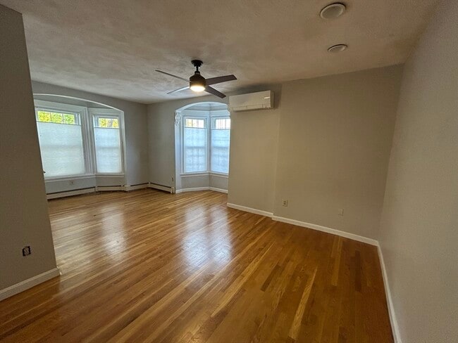 Building Photo - 120 Highland St