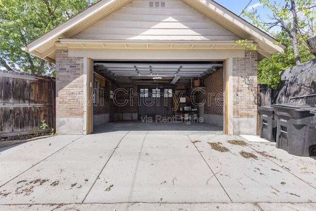 Building Photo - 4360 Winona Ct