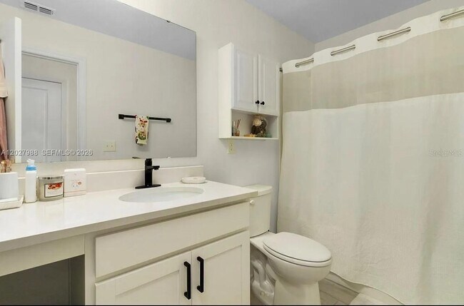 Building Photo - 1136 Papaya Cir.