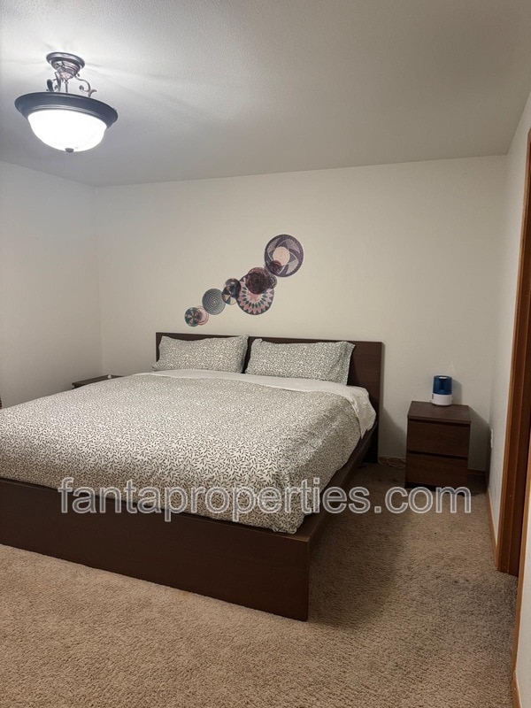 Building Photo - 320 Zillah Pl SE