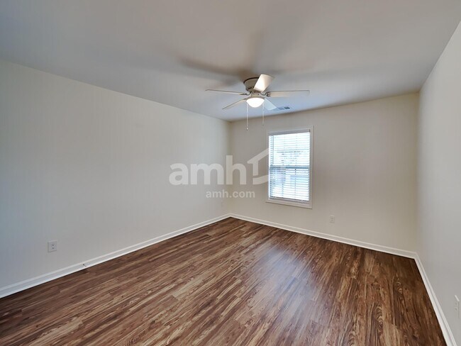 Building Photo - 213 Orchard Trail