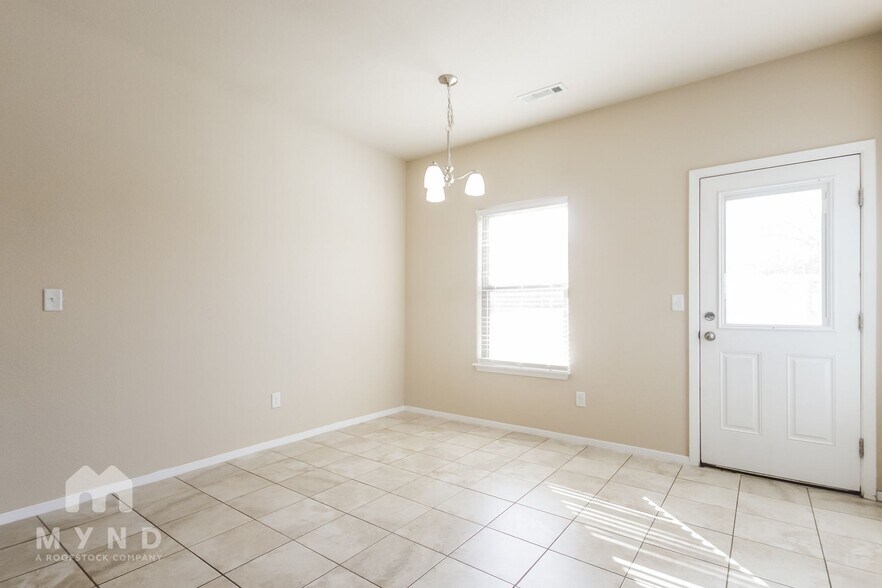 Building Photo - 1111 Musket St