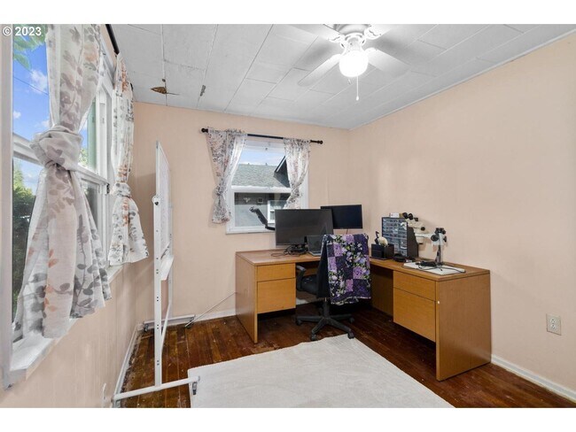 Building Photo - 3Bd/1Ba Mid Century Home In Canby~ A/C, 2 Additional Storage, and Spacious Yard!!!