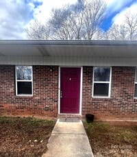 Building Photo - 412 Killian Ave