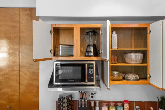 Building Photo - 309 Vine St