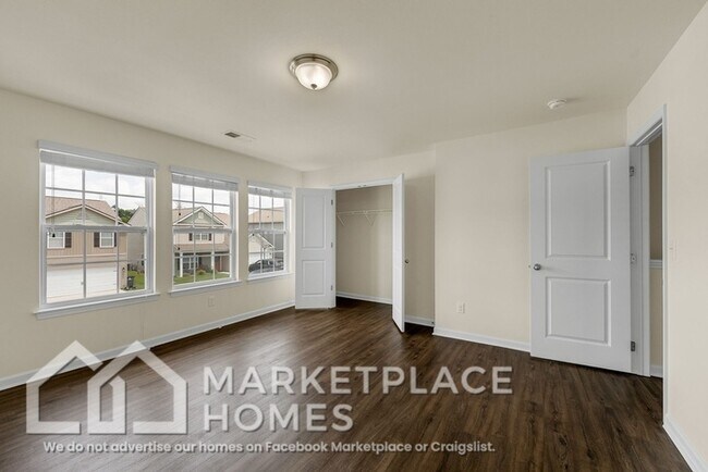 Building Photo - 2330 McCampbell Wells Way