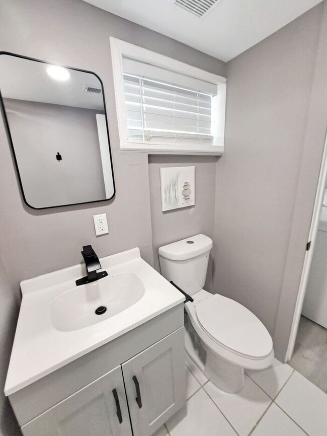 Building Photo - Coming Soon! Mid Century Modern Cape Cod i...