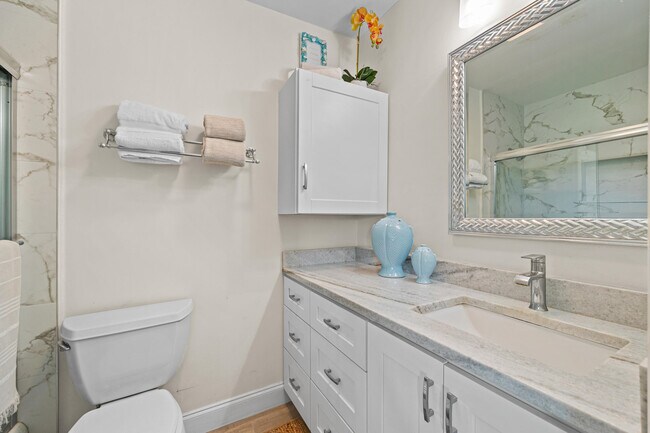 Building Photo - 9239 SE Riverfront Terrace