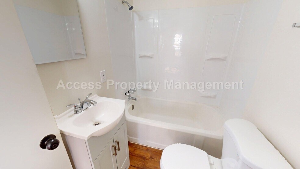 Building Photo - 124 Walden St