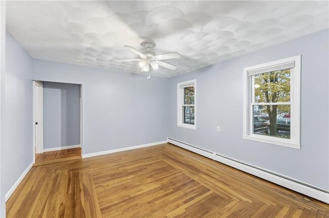 Building Photo - 108 Waterman Ave