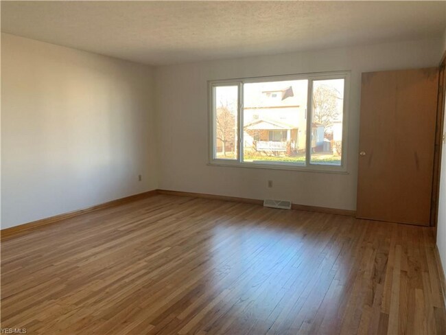 Building Photo - 6311 Theota Ave