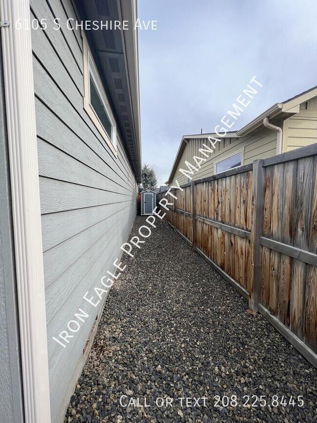 Building Photo - 6105 S Cheshire Ave