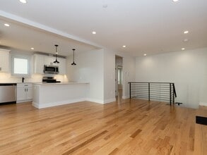 Building Photo - 5 Tovar St
