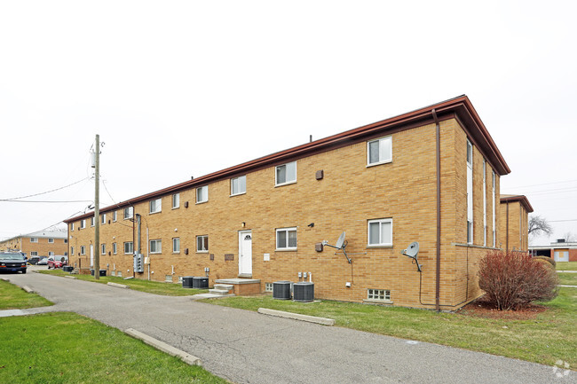 Primary Photo - Carleton Apartments