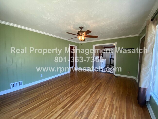 Building Photo - Take a Look at This 4 Bedroom 2 Bathroom H...