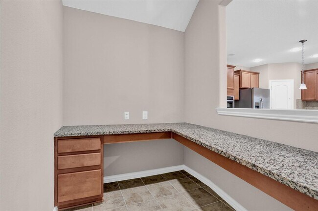 Building Photo - Located in McKinney's desirable Erwin Farms, this beautiful home exudes modern elegance and pract...