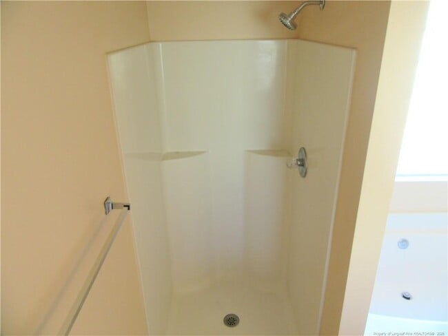 Building Photo - 300 Glen Allen St