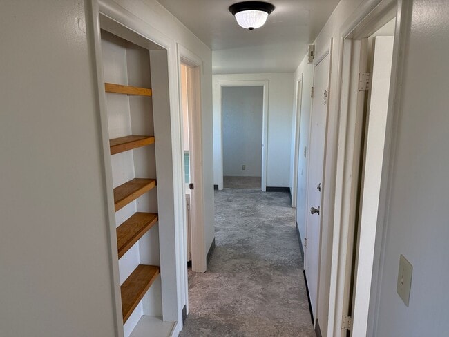 Building Photo - Large upstairs 2 bedroom apartment!