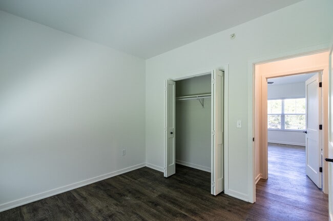 Building Photo - 1920 Edwards St