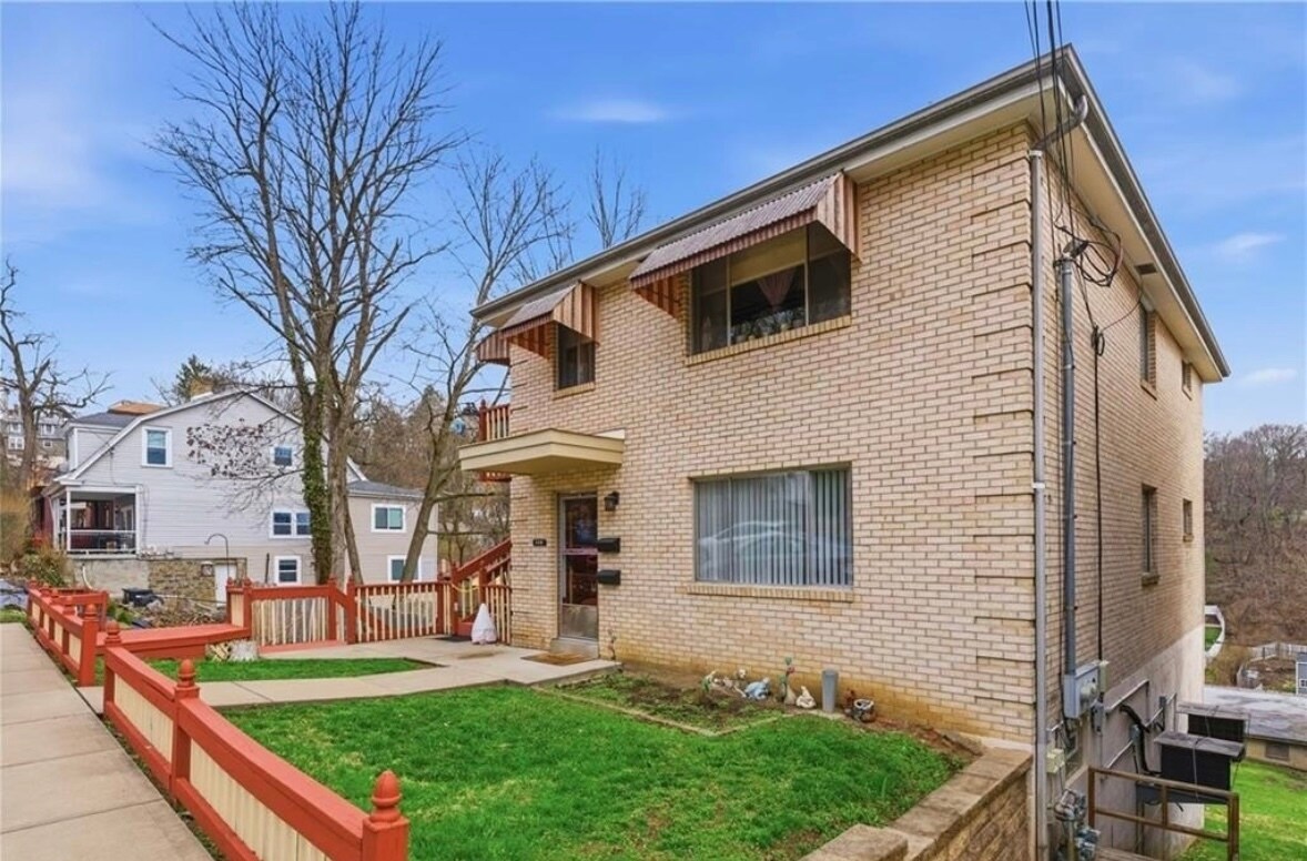 Building Photo - 226 Frankfort Ave