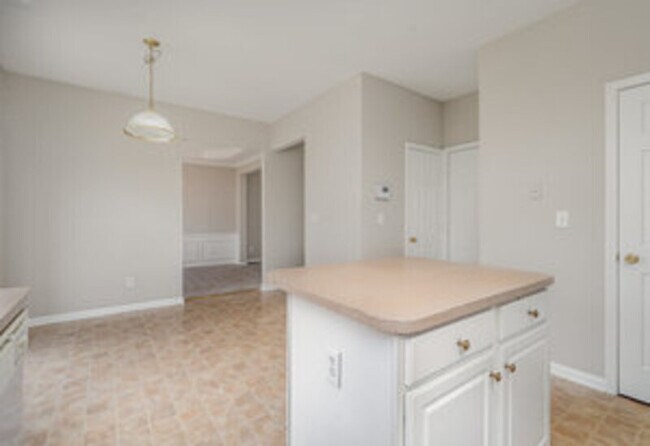 Building Photo - 1231 Joannas Ct