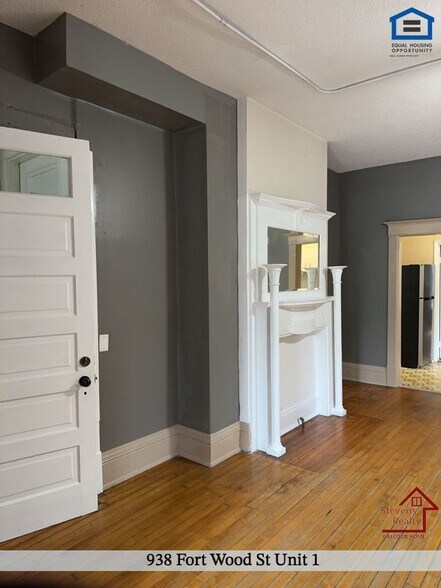 Building Photo - 938 Fortwood St