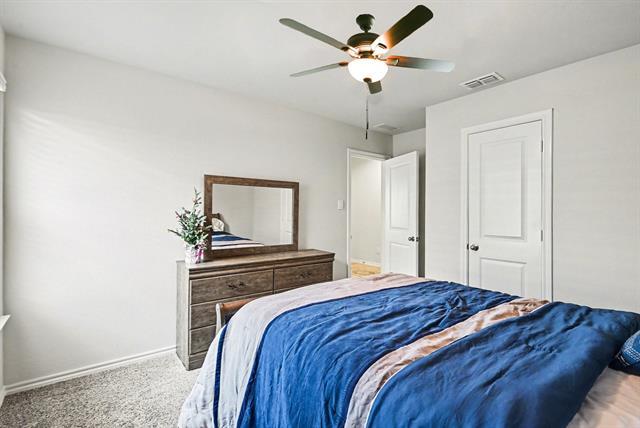 Building Photo - 513 Bronze Cir W