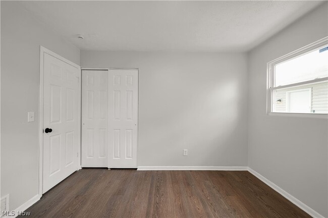 Building Photo - 12114 Milligan Ave