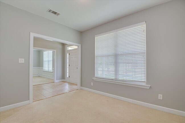 Building Photo - 158 Kenilworth Dr