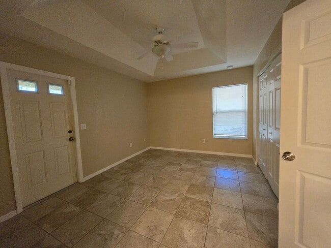 Building Photo - Charming single-story 3-bedroom, 2-bath home