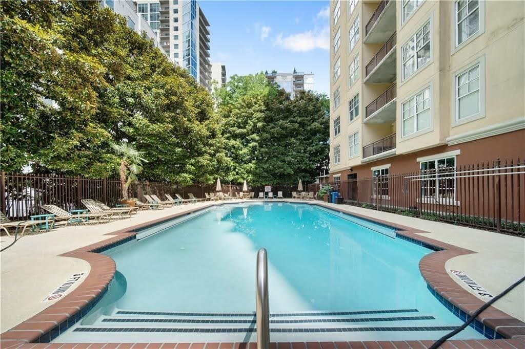 Building Photo - 1101 Juniper St NE