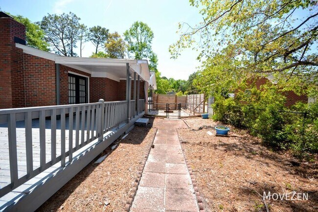 Building Photo - 23 Beauregard Dr