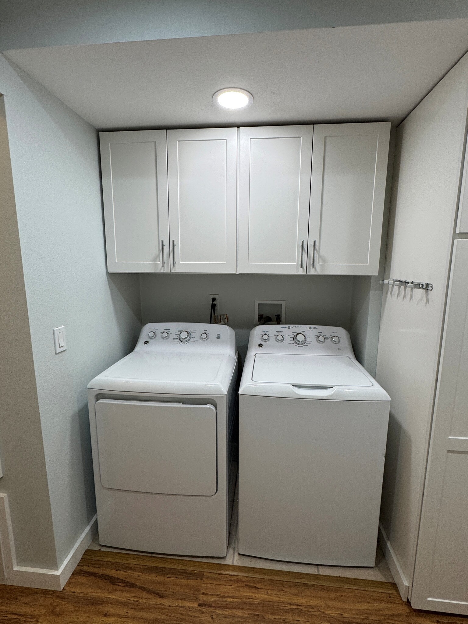 Comes with washer & dryer. - 22471 Loch Lomond Dr