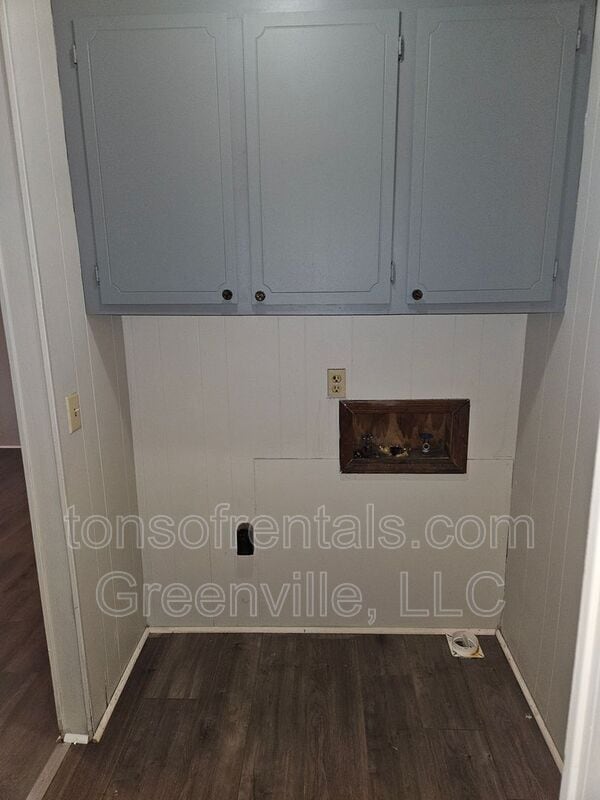 Building Photo - 133 Pleasant Dr