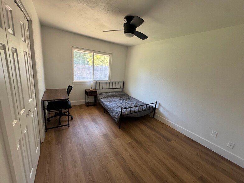 Building Photo - 9412 Quail Meadow Dr