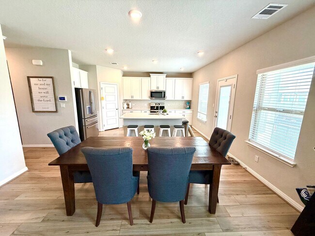 Building Photo - COMING SOON! GORGEOUS Two-Story 4 Bedroom ...