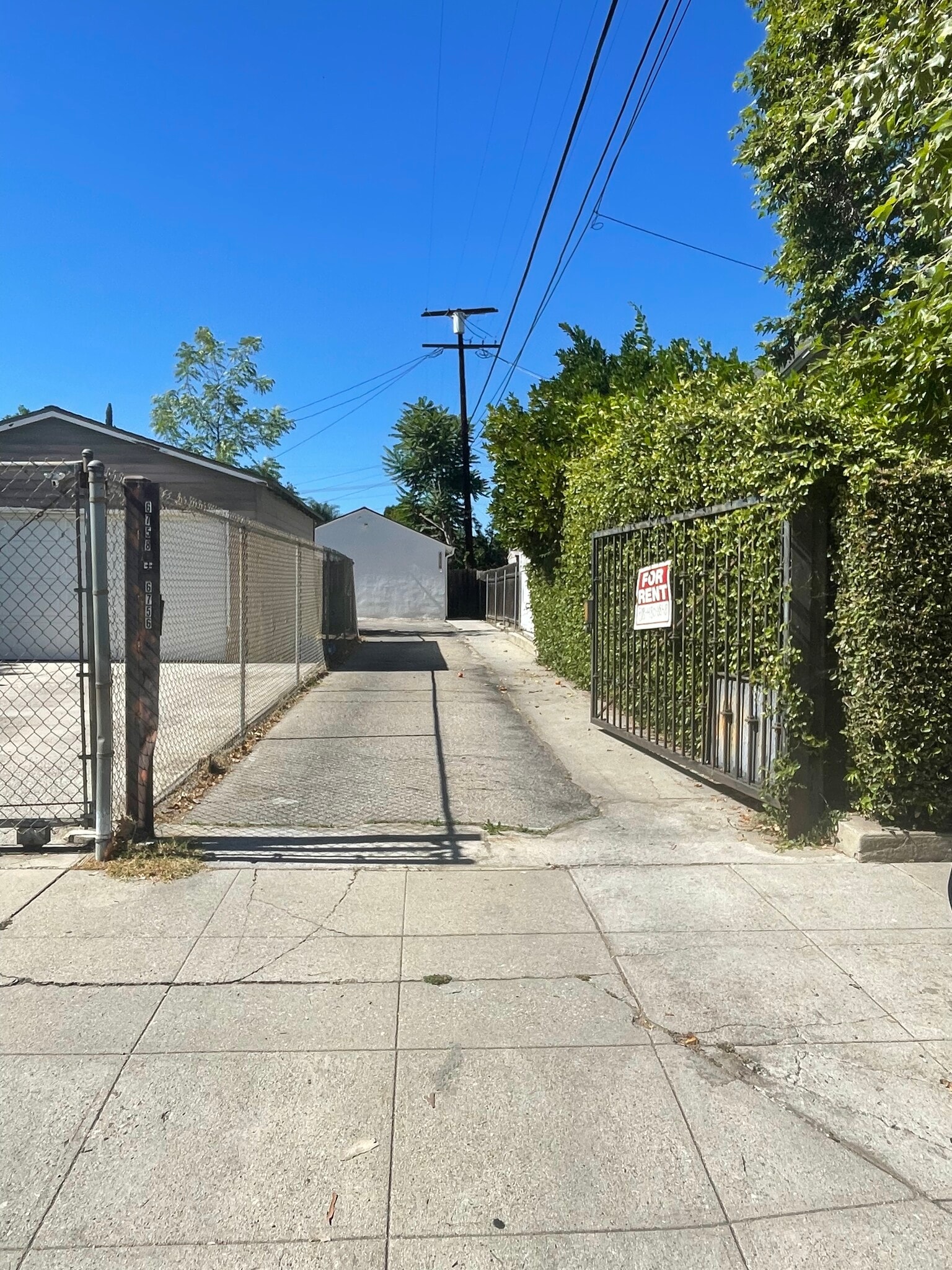 Building Photo - 6756 Tyrone Ave
