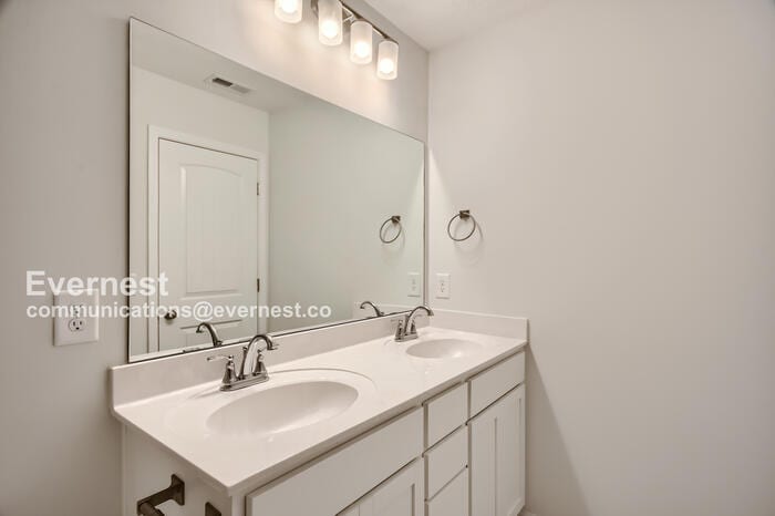 Building Photo - 219 Ansley Wy