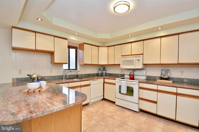 Building Photo - 8421 Alvin Rd