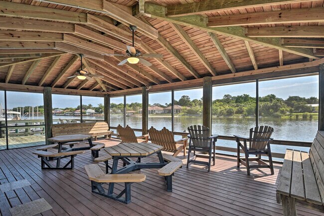 Building Photo - 400 Canopy Walk Ln
