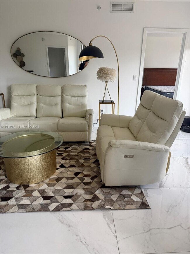 Building Photo - 488 NE 18th St