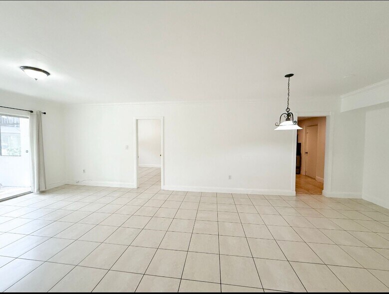 Building Photo - 7917 SW 104th St