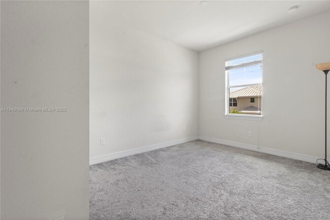 Building Photo - 5140 Eucalyptus Dr