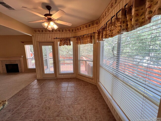 Building Photo - 4 Bedroom/3.5 bath The Vineyard Subdivision